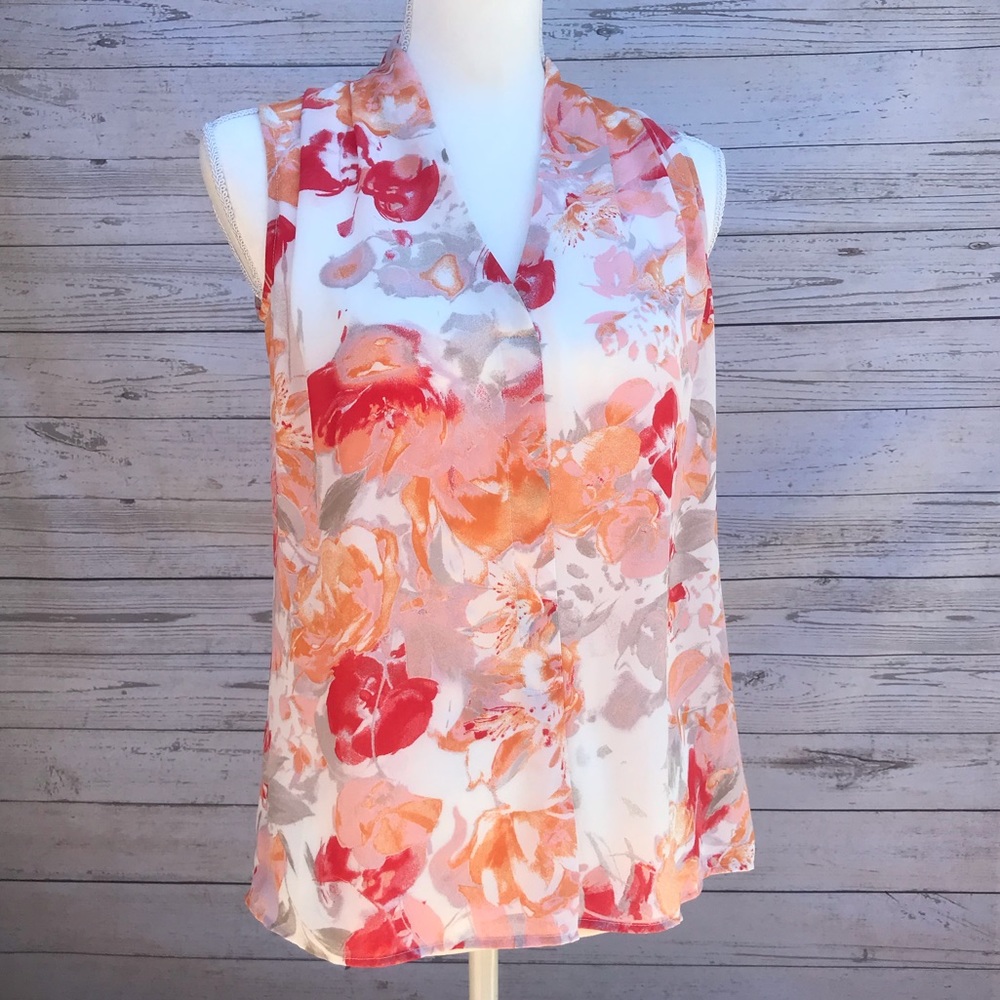 Sleeveless, V-neck Floral Blouse
